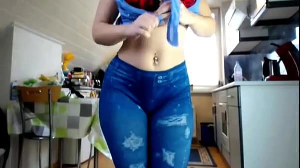 Sexydea Menggoda Di Depan Kamera Live Dengan Gerakan Yang Memikat
