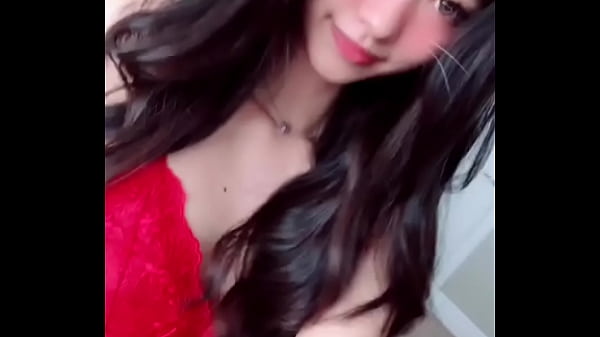 Gadis Oriental Yang Menggoda