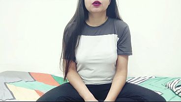 Gerakan Pinggulmu, Saara, Bikin Kakak Tirimu Lupa Pacarnya Sendiri.