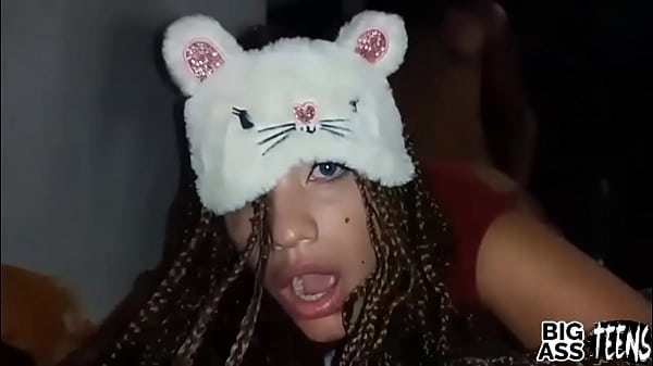Tolong Isi Pantatku Dengan Sperma Panas, Ayah Tiri Beruntung Menggila Di Pantat Besar Putri Tirinya