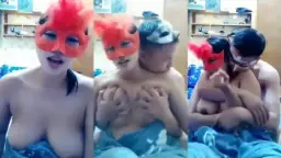 Goyang Payudara Tante Adinda Yang Menggairahkan