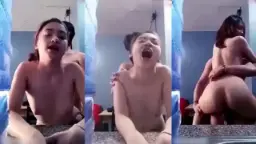 Kakak Dan Adik Beraksi Mesra Di Samping Galon Air