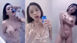 Mandi Susu Miera Bikin Heboh, Konten Eksklusifnya Bikin Geli Dan Pengen Coba!