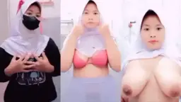 Putriana Tercantik Menggoda Di Kamar Mandi Dengan Jilbab