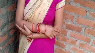 Seorang Pria Nakal Menggila-gilai Tetangganya Yang Seksi Dalam Adegan Panas Ala Telugu