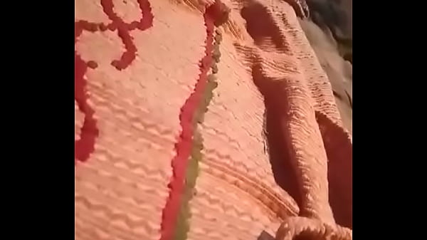 Desi Bhabhi Yang Panas Dan Menggairahkan