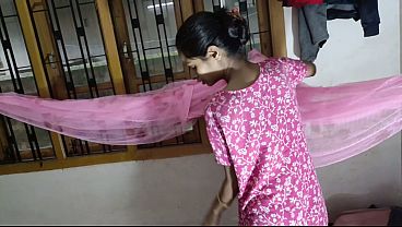 Desi Bhabhi Menggoda Kekasihnya Yang Bergembol Besar Untuk Bercinta Keras Di Rumah Saat Sore Hari