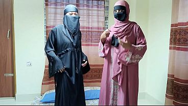 Kakak Tiri Berhijab Desi Ingin Merasakan Kontol Gede Adik Tirinya Di Dalam Memek Sempitnya