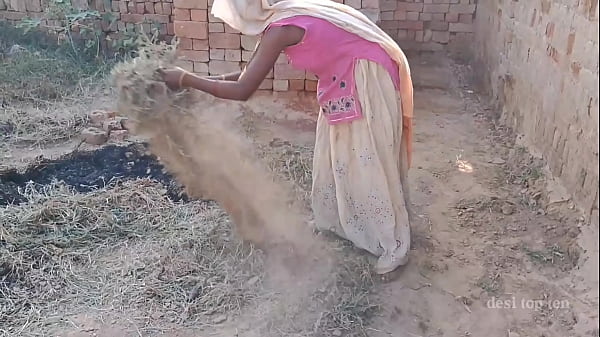 भैया ने भाभी समझकर कहा था कि बस थोड़ा ही घुसाऊंगा, लेकिन फिर पूरा लंड अंदर पेल दिया, देसी इंडियन ऑडियो सेक्स में साफ आवाज सुनाई दे रही है।