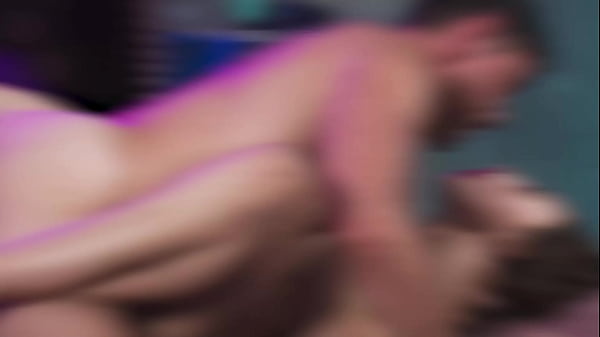 Gadis Pirang Milf Yang Menggoda Mengumbar Nafsu Liar Dalam Adegan Panas Dan Intens Dengan Adik Ipar