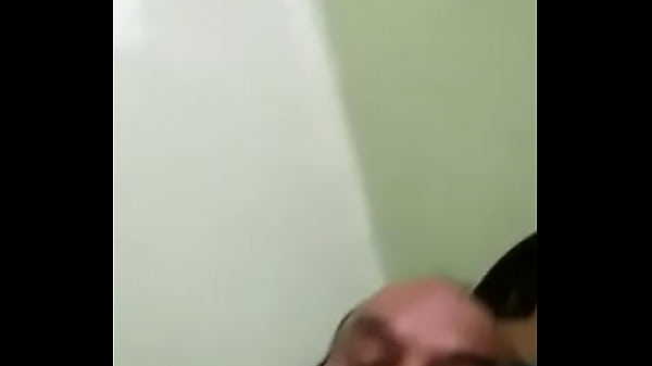 Gadis India Yang Menggoda Dengan Lekuk Tubuh Yang Memukau