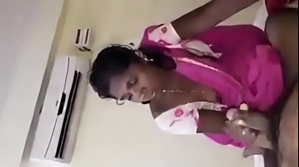Tante Desi Menggoda Dengan Mulut Penuh Nafsu