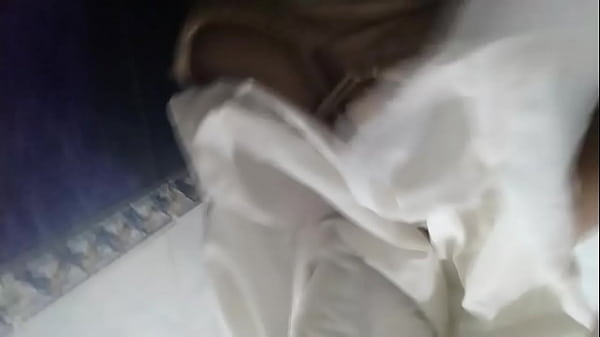 Arab Hotwife Berhijab Dan Ibu Rumah Tangga Ngentot Amatir Sampai Muncrat Di Webcam