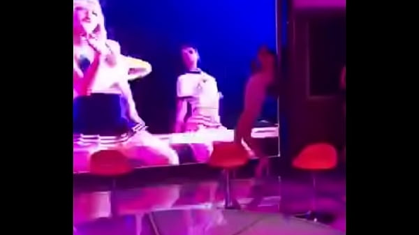 Tarian Erotik Di Sauna Tiongkok
