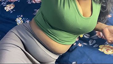 Desi Padosan Ki Jawani Aunty Ke Saath Masti Bhara Pela Pel Ka Garam Video, Hindi Mein