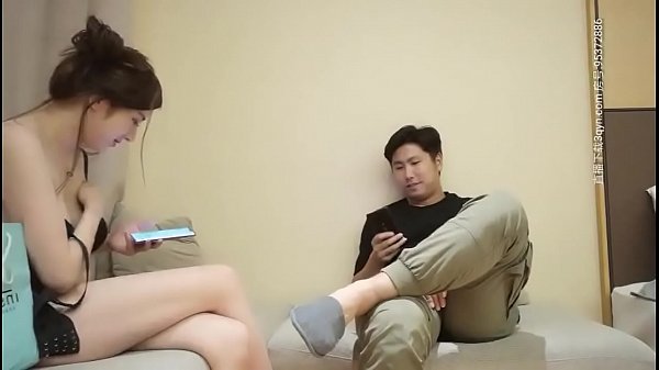 Gadis Oriental Yang Menggoda