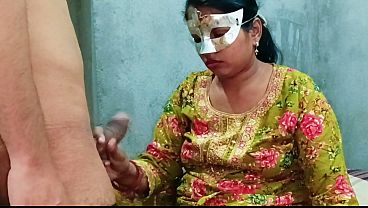 Video Panas Desi Bhabhi Ngentot Doggy Style Dengan Suara Seru Bahasa Hindi