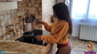 Latika Jha Lj_015 – Cewek Asia India Montok Besar Digoblok Di Dapur, Gaya Amatir