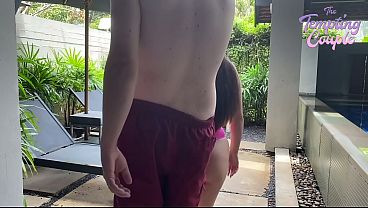 Gadis Thailand Bawa Klien Bule Kontol Gede Untuk Dihisap, Ditiduri, Dan Sembur-semburan!