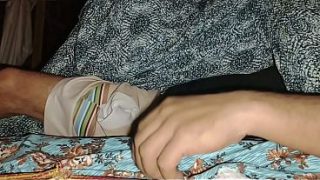 Ibu Tiri Aku Kasih Nikmat Malam, Jari Masuk Ke Memek Sampai Keluar Air.