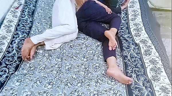 Desi Cewek Malu-malu Alay Ngerasain Kontol Pertama, Vidio Cewek Kampung Ngewe Perdana
