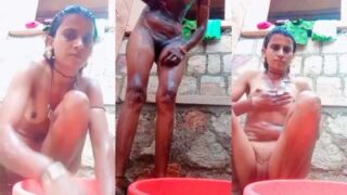 Banjara Cewek Desa Bugil Bikin Video Mms Sambil Mandi, Sange Banget!