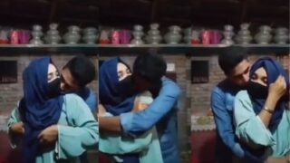 Brengsek! Cowok Karachi Remas-remas Toket Adeknya Sendiri Di Belakang Nyokap Bokap.
