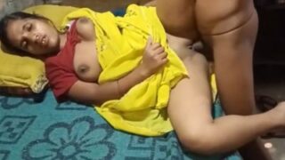 Ibu Desa Ngewe Seru Sama Keponakan Sendiri, Crot Di Mana-mana.
