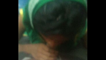 Desi Auntie Pengemis Di Kereta Lokal, Ngewe Panas Di Gerbong Penuh Nafsu.