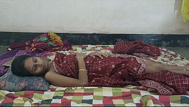 Desi Bhabhi Digebah Tetangga, Makin Keras Makin Nikmat.