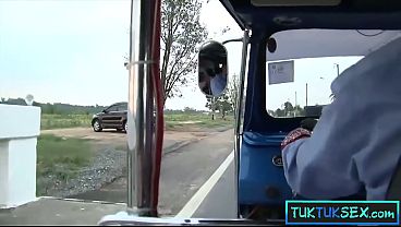 Ibu-ibu Thailand Amatir Digetok Di Pinggir Jalan Terus Dibawa Muter-muter Buat Main.