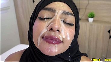 Gadis Hijab Remaja Digenjot Keras Sampai Banjir Air Mani