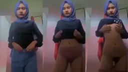 Abg Bocil Hijab Pamer Tocil, Bikin Ngaceng Abis