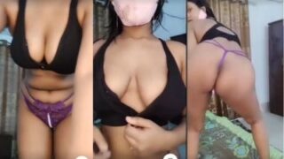 Desi Cewek Telanjang Goyang Panas Biar Menang Game Online