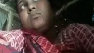 Ibu Rumah Tangga Bangladesh Nggak Puas, Mainin Dildo Sambil Ngocok Sendiri.
