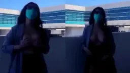 Siskaeee Pamer Tete Di Bandara, Bikin Ngaceng Abis