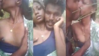 Video Mesum Pasangan Desi Di Semak-semak, Bikin Tegang Dan Basah