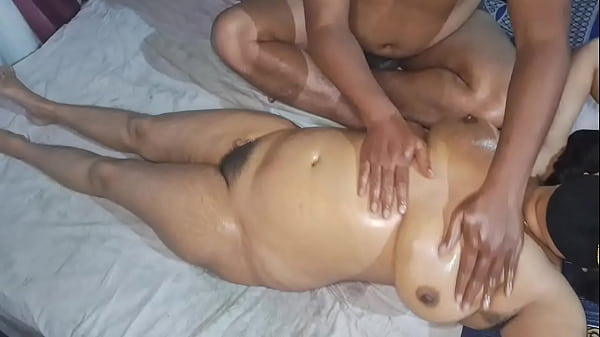 Bhabhi India Panas Pijat Bugil Penuh Gaya Nakal