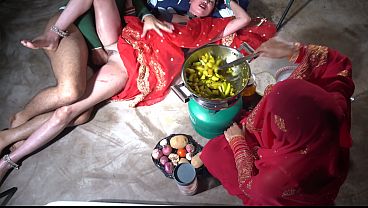 Ibu Tiri India Lagi Digenjot Di Dapur, Ngomong Kotor Bahasa Hindi, Ngebut Abis.