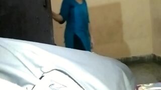 Bhabhi Bantu Pegang Kontol Si Devar Di Video Panas India