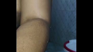 Video Bongkar Rahasia Istri Tetangga Mandi, Kamera Tersembunyi Di Kamar Mandi